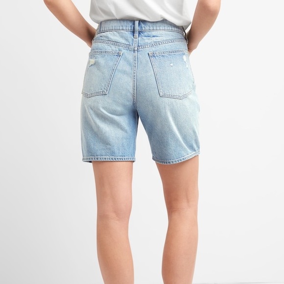 NWT GAP 7" Denim Shorts Distressed - Picture 2 of 4